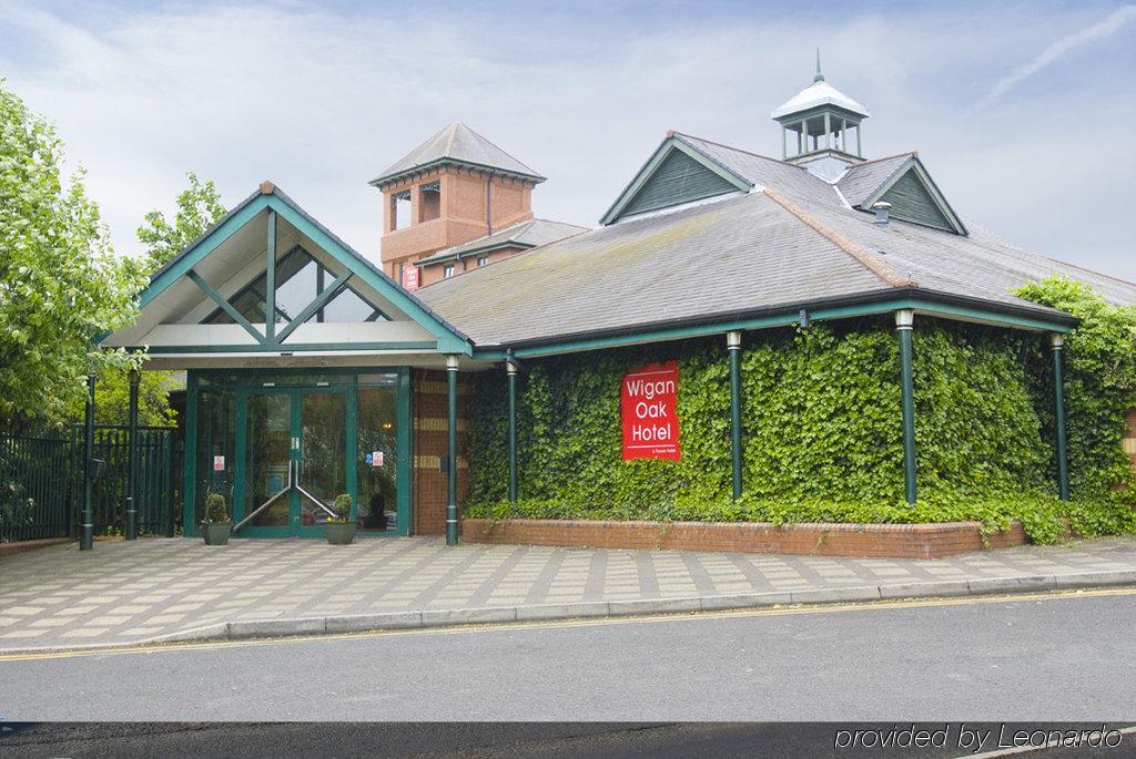 Mercure Wigan Oak Hotel Extérieur photo