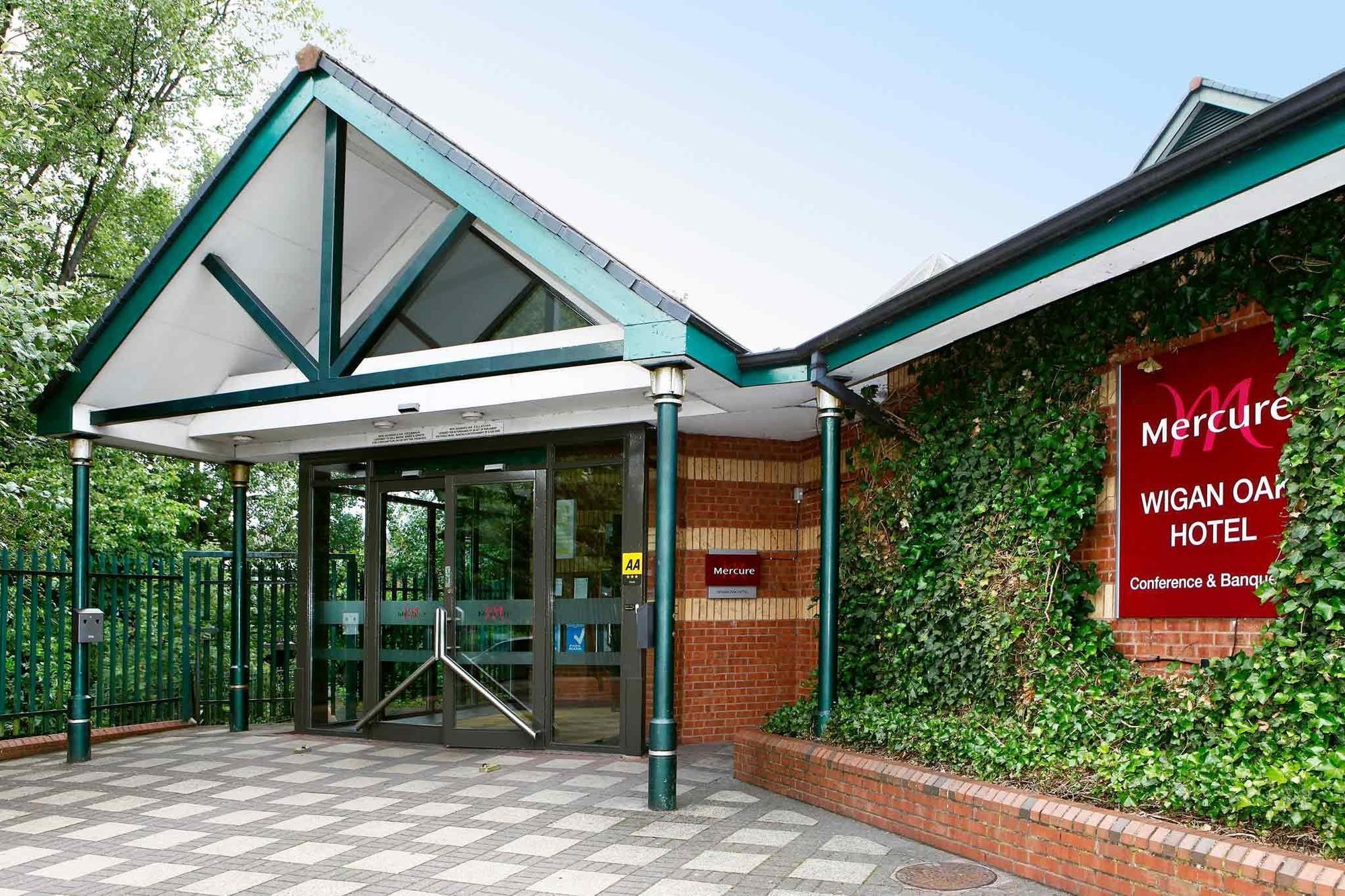 Mercure Wigan Oak Hotel Extérieur photo