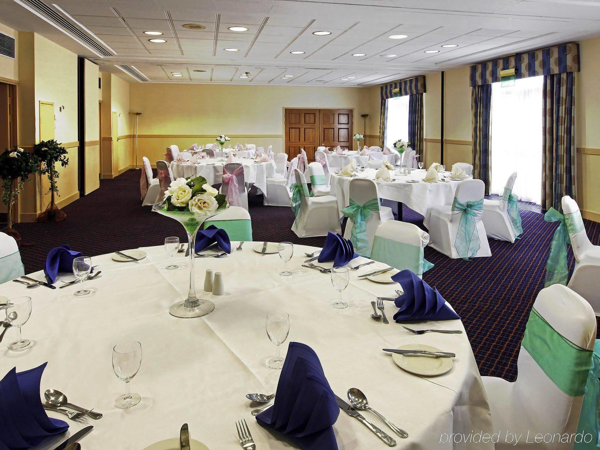 Mercure Wigan Oak Hotel Extérieur photo