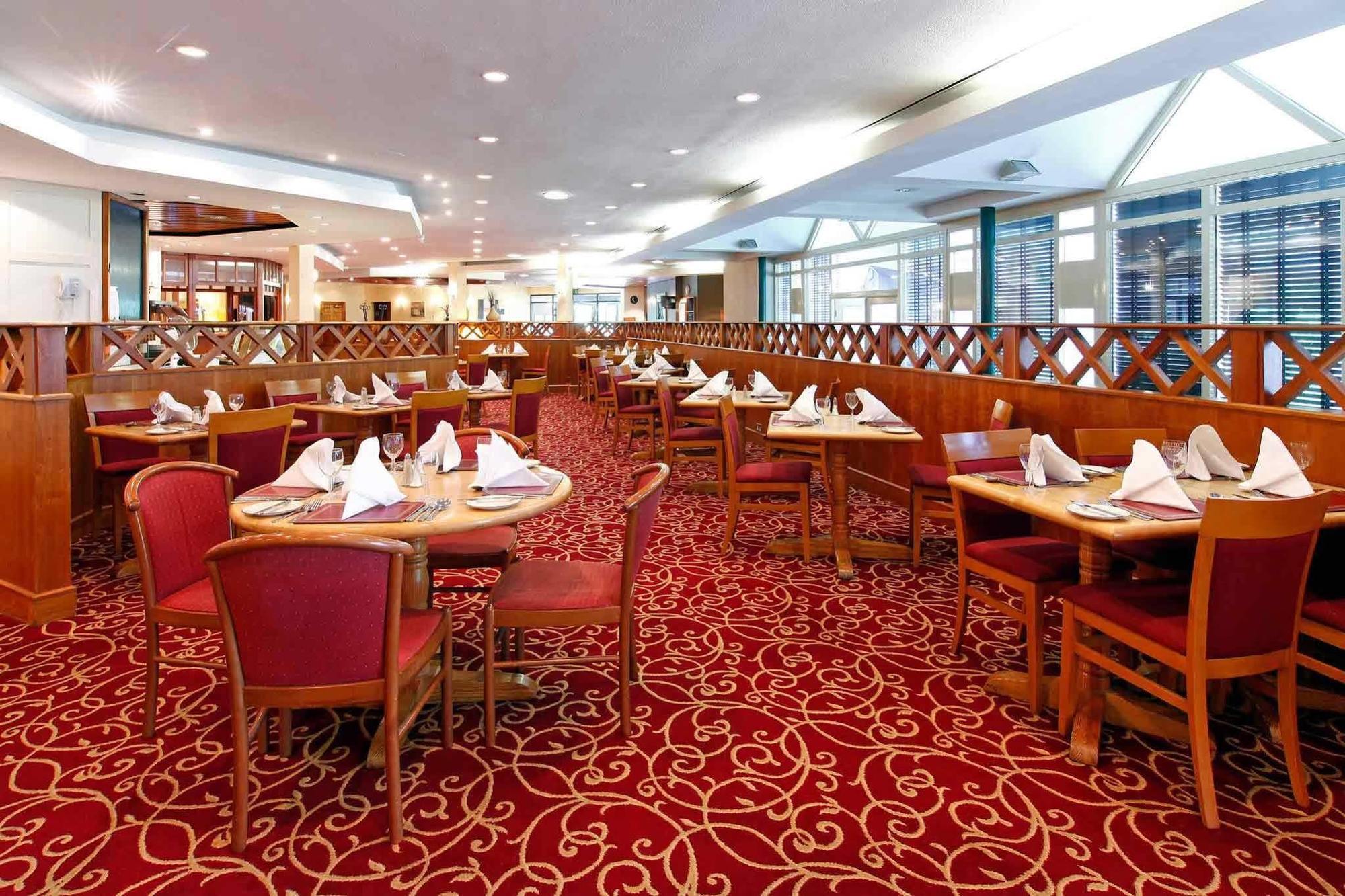 Mercure Wigan Oak Hotel Extérieur photo