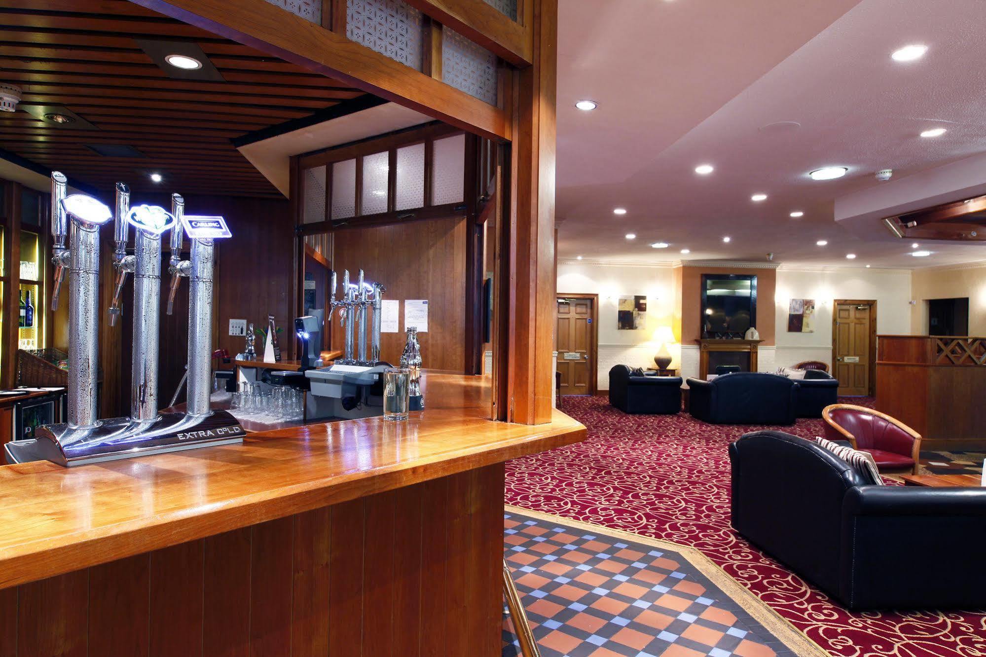 Mercure Wigan Oak Hotel Extérieur photo