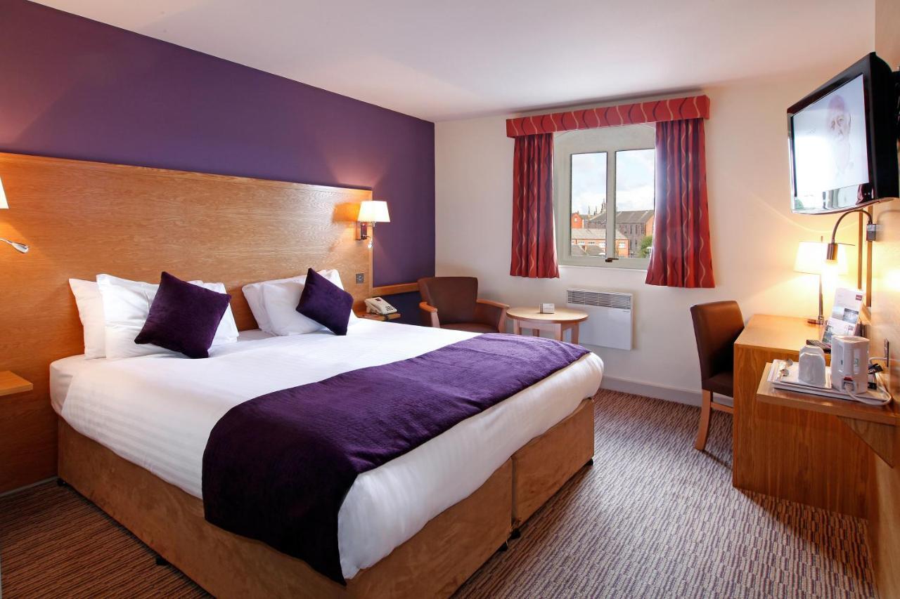 Mercure Wigan Oak Hotel Extérieur photo